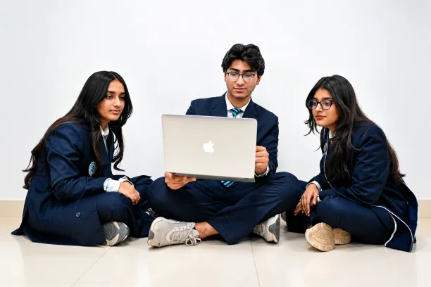 BTEC International Level 3 Extended Diploma in Business and Information Technology